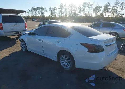 2013 Nissan Altima 2.5 S z USA, uszkodzony, nr VIN 1N4AL3AP2DC226558